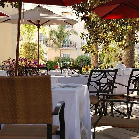 Palmera Plaza